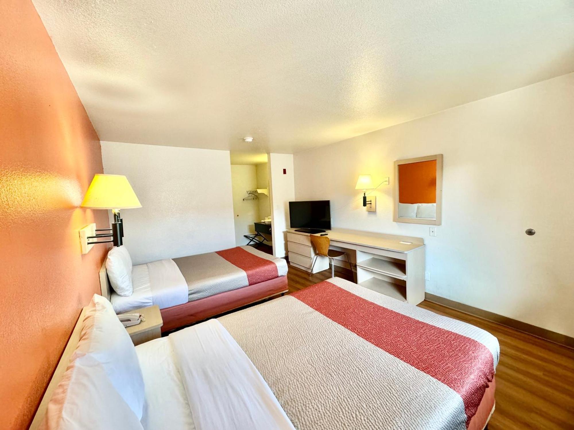 Motel 6-Bellflower, Ca - Los Angeles Экстерьер фото