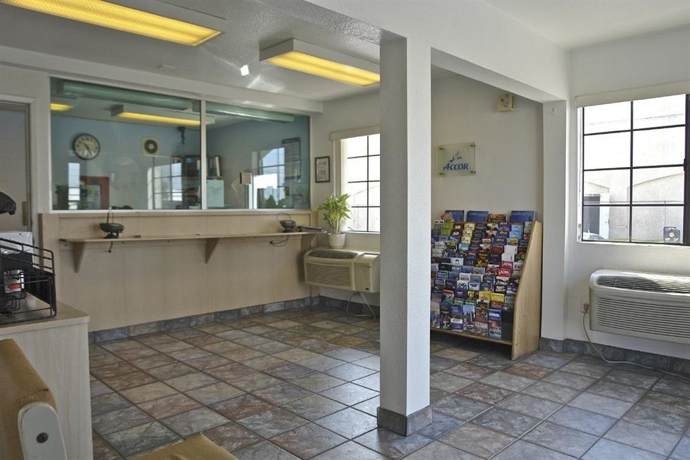 Motel 6-Bellflower, Ca - Los Angeles Интерьер фото