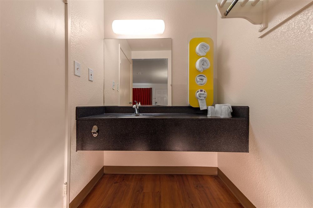 Motel 6-Bellflower, Ca - Los Angeles Экстерьер фото
