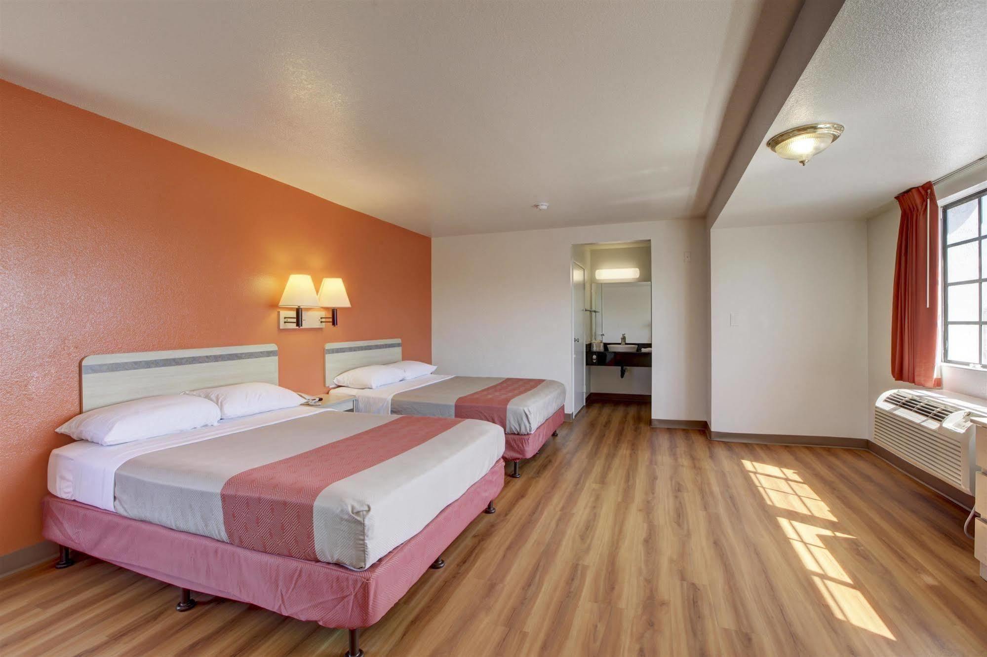 Motel 6-Bellflower, Ca - Los Angeles Экстерьер фото